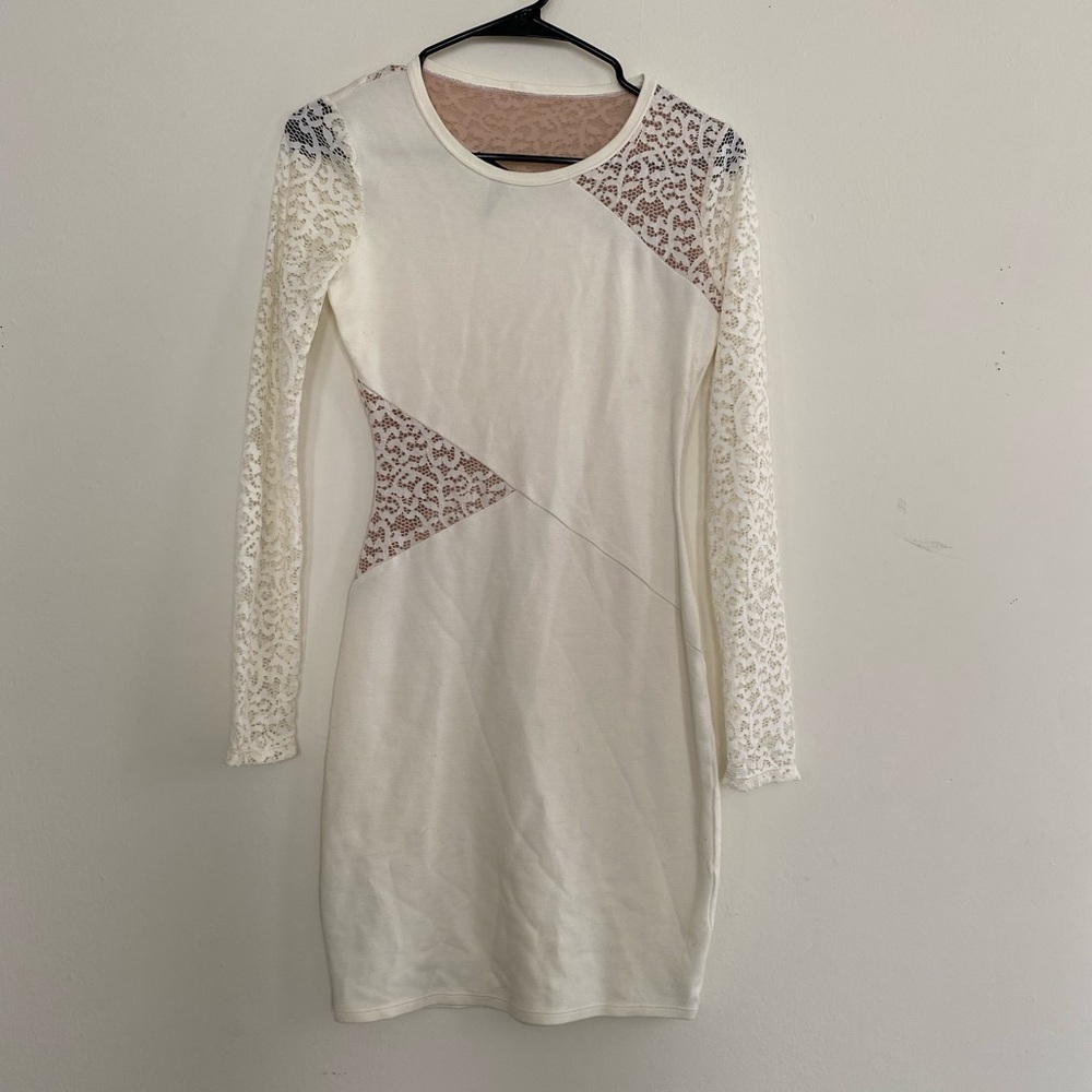 BCBGMaxAzria Dresz